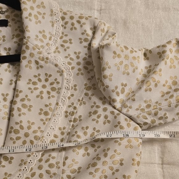 Alex Marie Gold and White Lace Blazer Floral Elegance - Picture 11 of 13